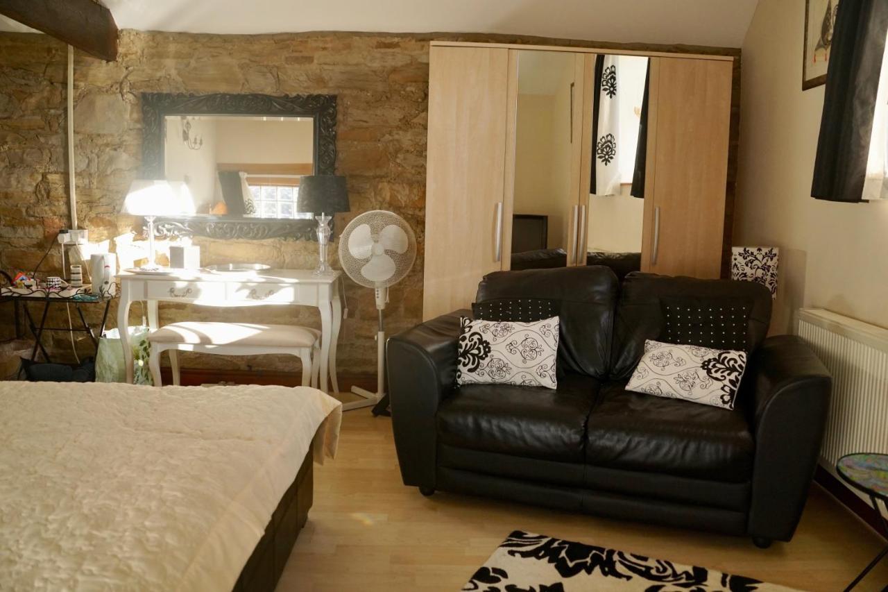 Ravencar Farm B&B Mosborough Exterior foto